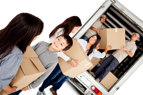 Local man and van service in Southfields helping with a residential move