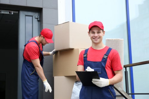 Removal truck hire support for local Southfields home moves