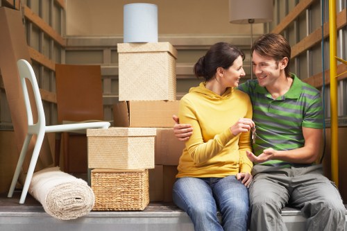 Local moving vehicle hire for flats and houses in Southfields