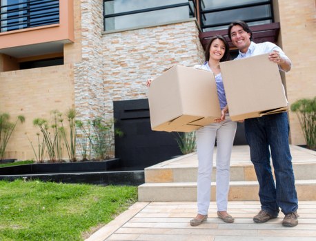 Local moving help for furniture transport in Southfields